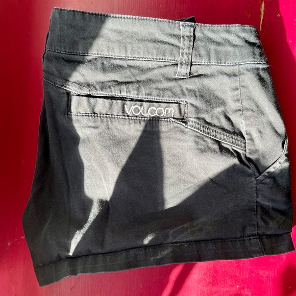Volcom Shorts - Picture 1 of 5